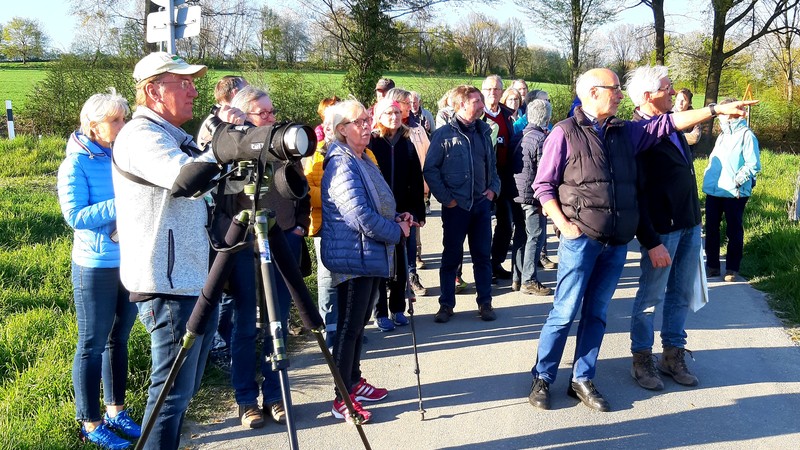 Die Gruppe EXTER 55plus bei der Vogelkunde Foto/ Gerhard Linnenbecker